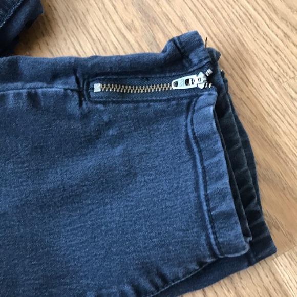 Jeans - Picture 2 of 5